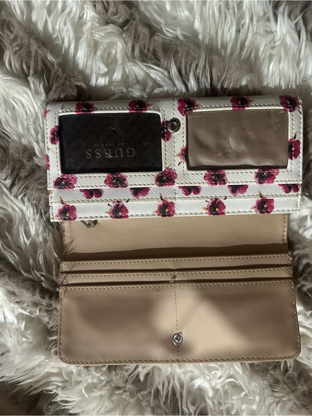 GUESS White Wallet with Pink Floral Print and Logo Plaque - Picture 2 of 3